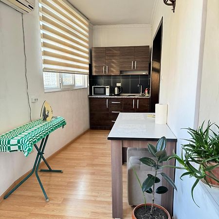 Cozy 2 Rooms Apartment In The Center, Free Wifi Dushanbe Exterior photo